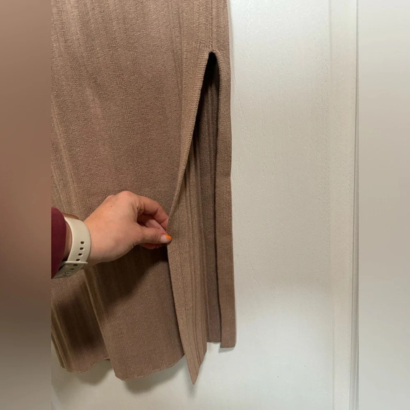 ABERCROMBIE Ribbed  Midi Dress - Picture 9 of 9